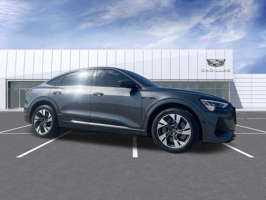 Used 2022 Audi e-tron Premium AWD/4WD image 1