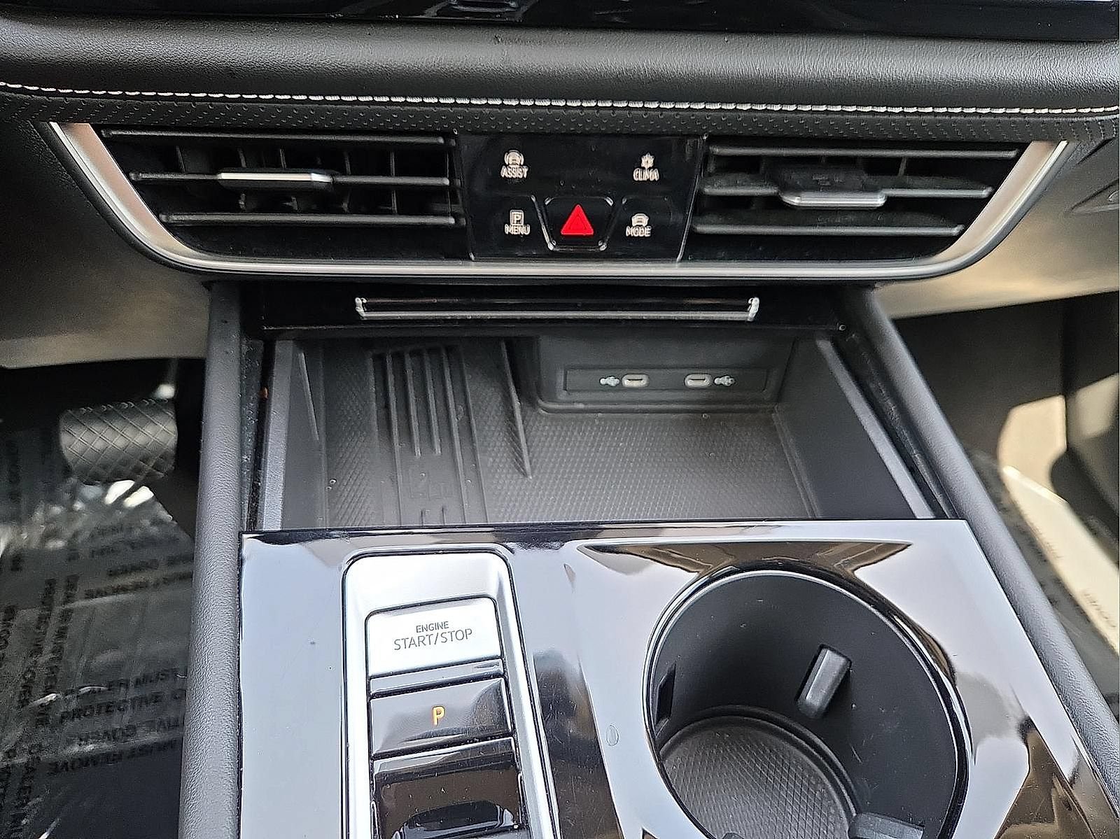 Used 2025 Volkswagen Atlas SE FWD image 18