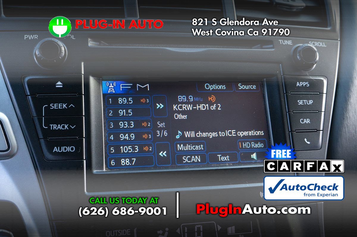 Used 2012 Toyota Prius V Five image 23