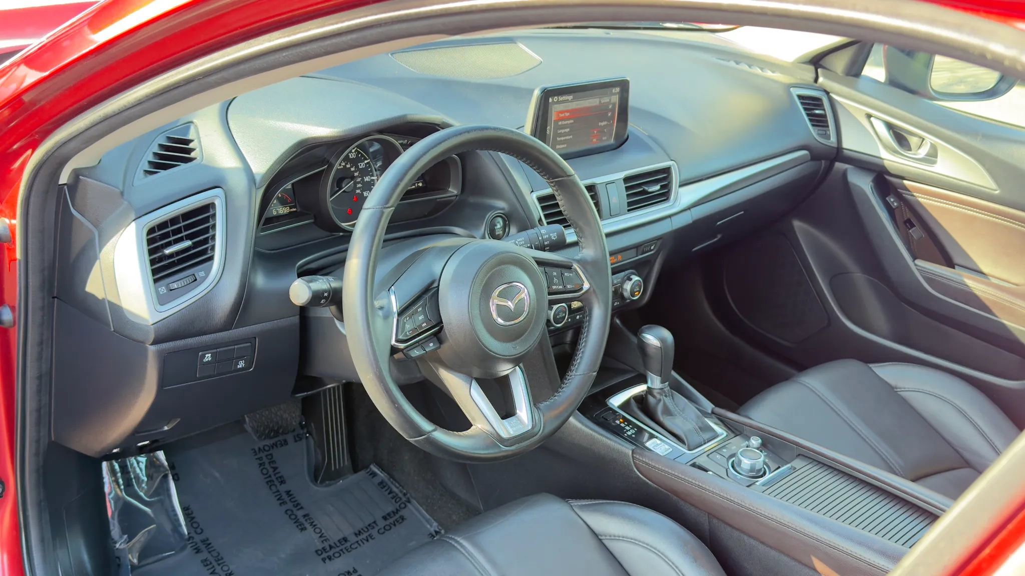 Used 2018 MAZDA MAZDA3 Touring FWD image 12
