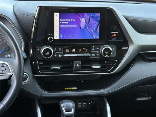 Used 2023 Toyota Highlander XLE FWD image 17