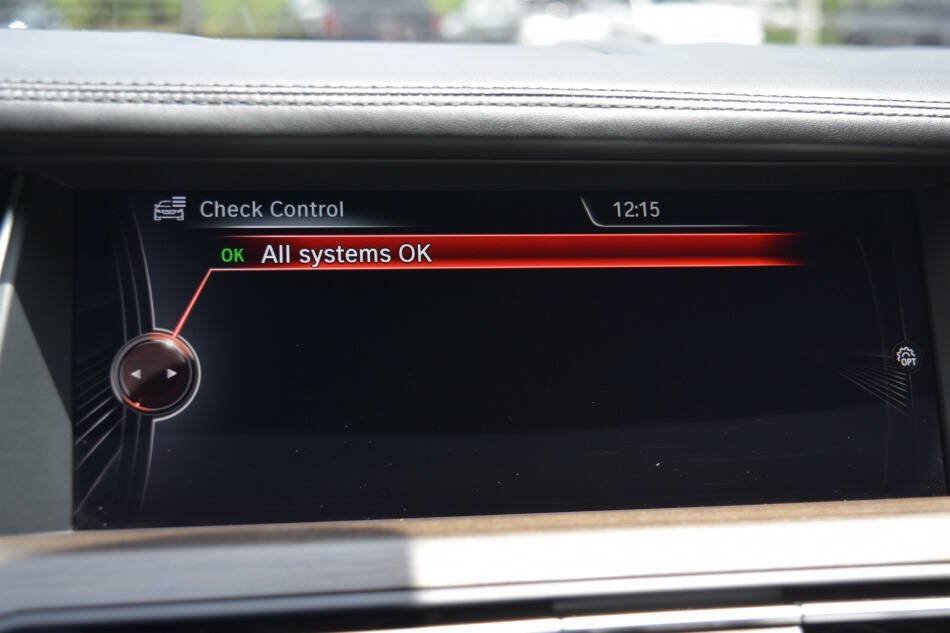 Used 2015 BMW 750i RWD image 66