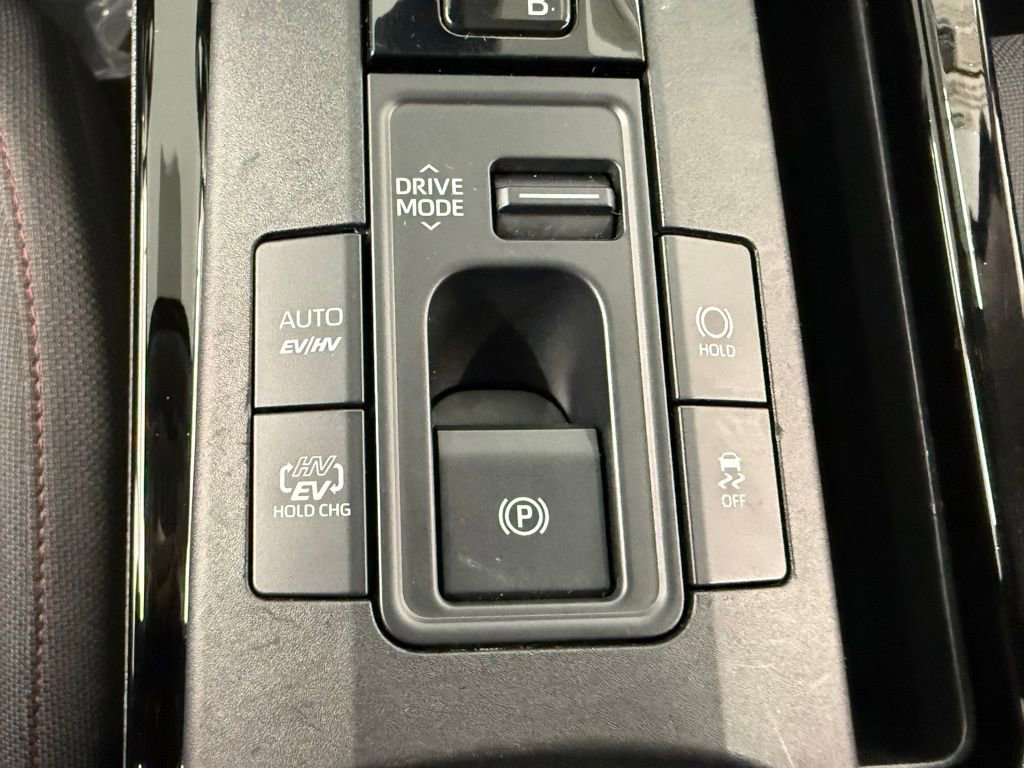 Used 2024 Toyota Prius Prime SE image 26