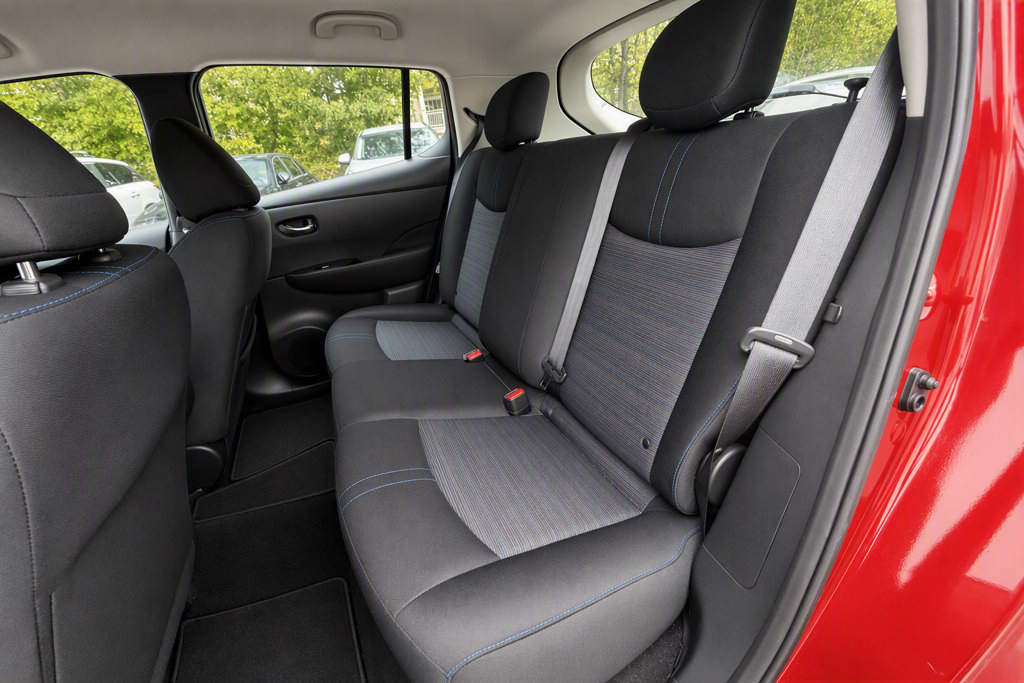Used 2019 Nissan Leaf SV Plus w/ SV Plus Technology Package FWD image 4