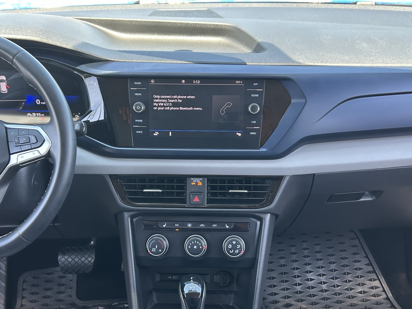 Used 2022 Volkswagen Taos SE FWD image 18