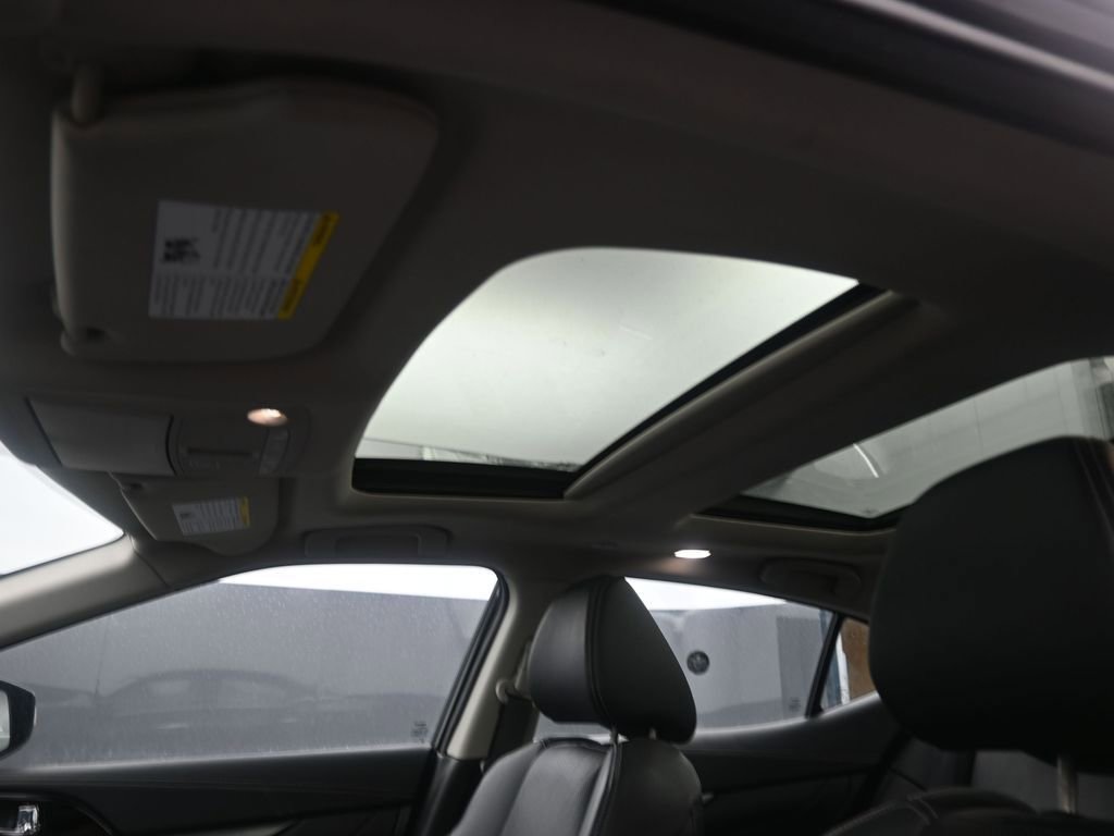 Used 2023 Nissan Maxima SL image 21