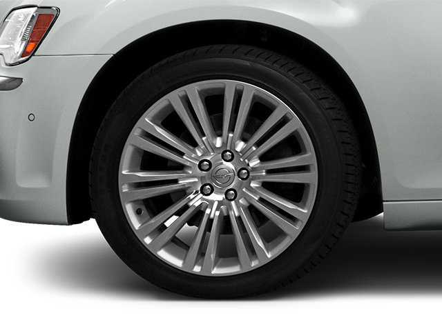 Used 2014 Chrysler 300 C AWD/4WD image 16