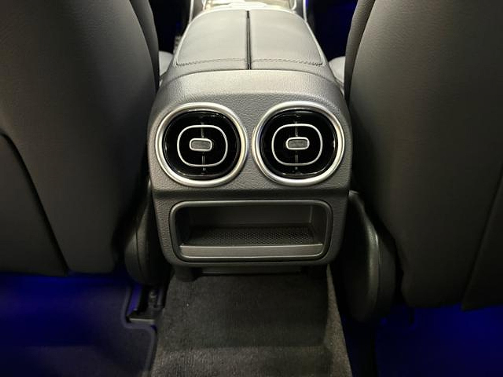 New 2026 Mercedes-Benz C 300 Sedan image 25