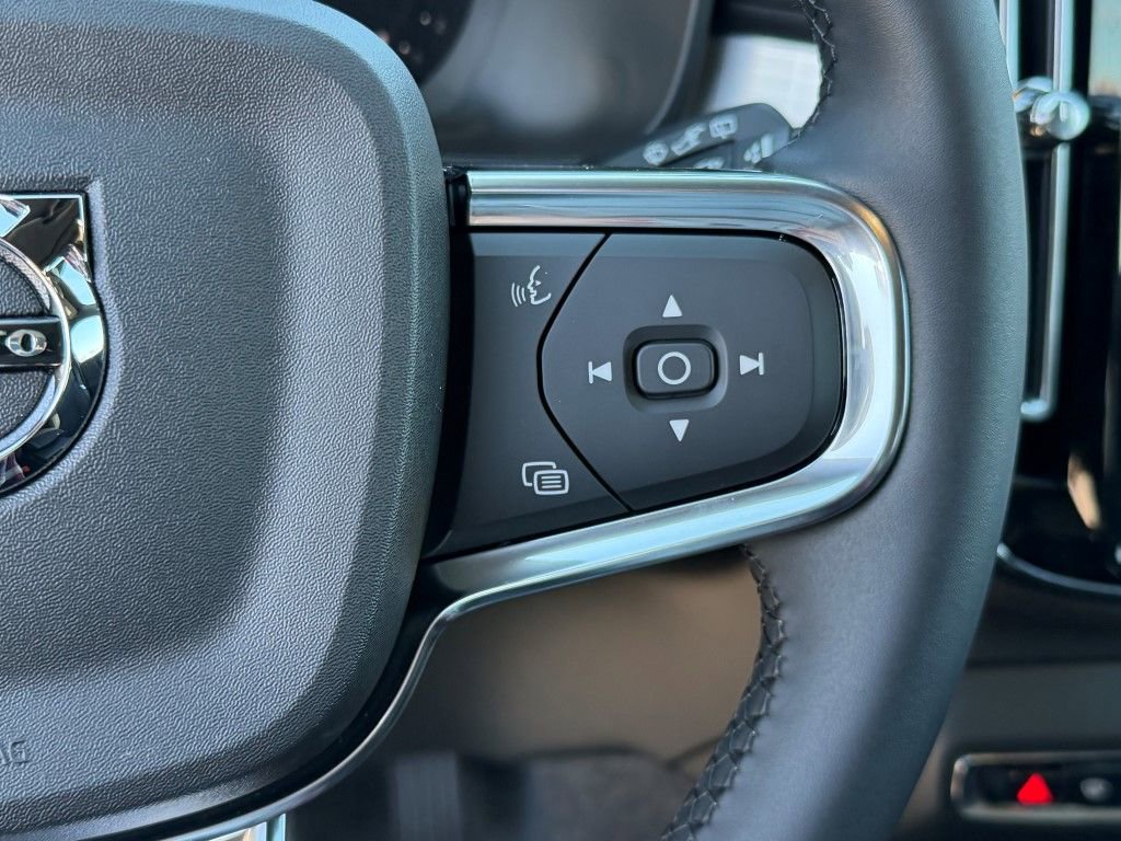 New 2026 Volvo XC40 B5 Ultra w/ Climate Package image 20