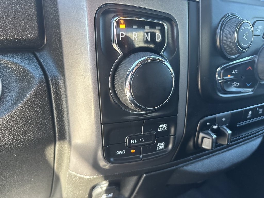 Used 2023 RAM 1500 Warlock AWD/4WD image 16