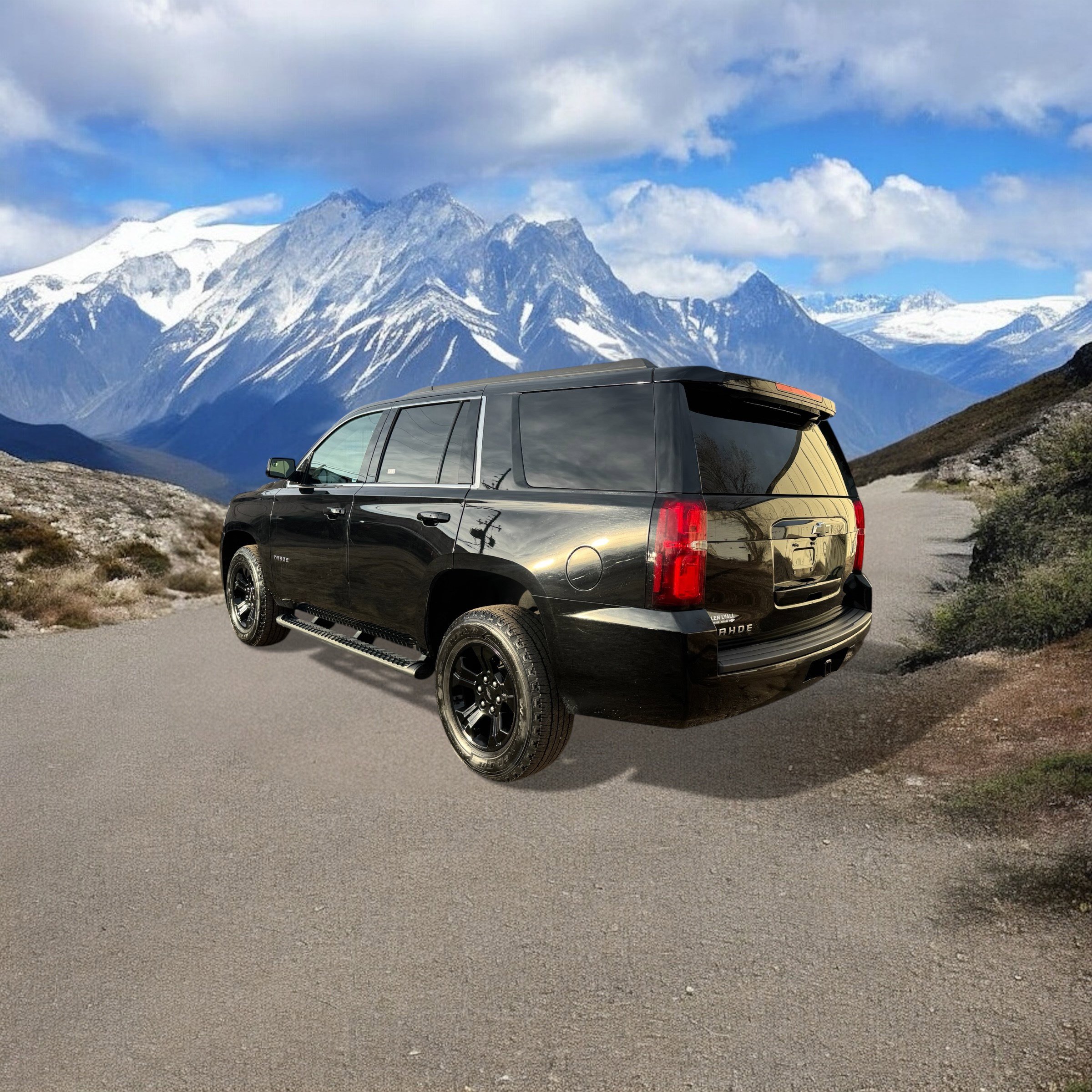 Used 2020 Chevrolet Tahoe LS w/ Enhanced Driver Alert Package image 3