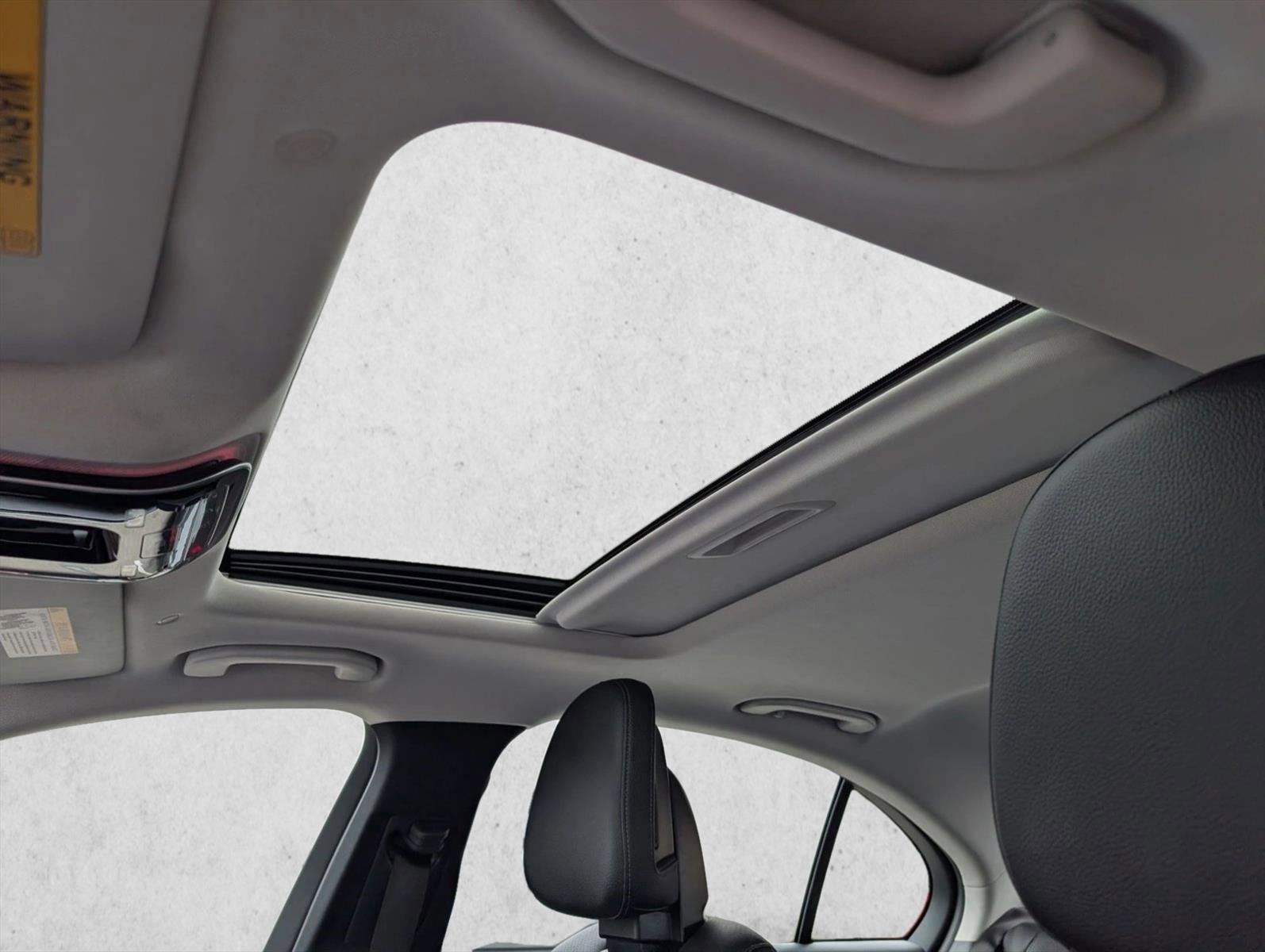 Used 2022 Mercedes-Benz C 300 Sedan image 18
