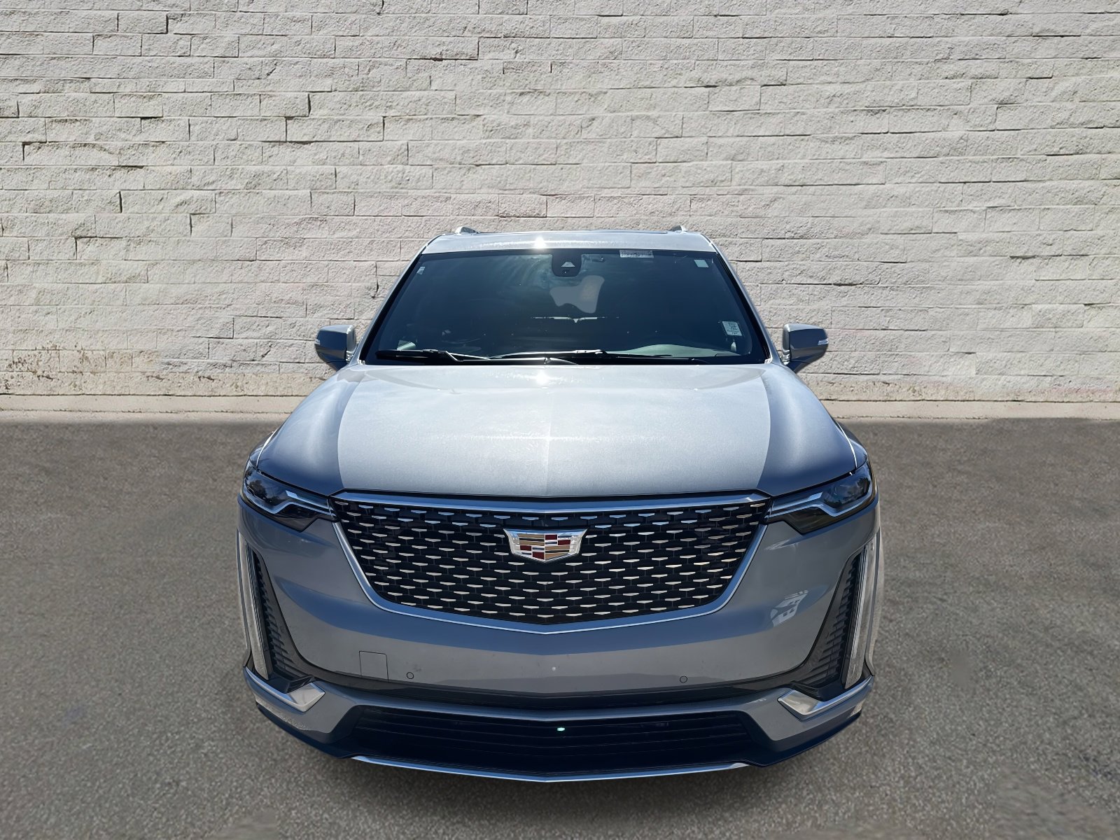 Used 2025 Cadillac XT6 Premium Luxury image 2