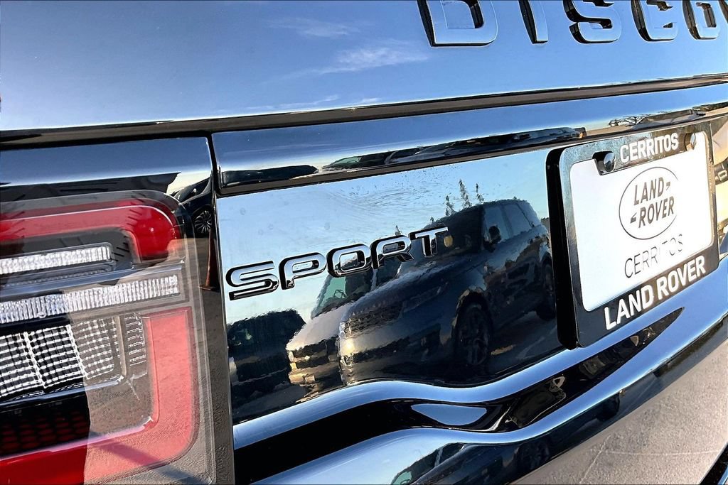 New 2026 Land Rover Discovery Sport Landmark AWD/4WD image 9