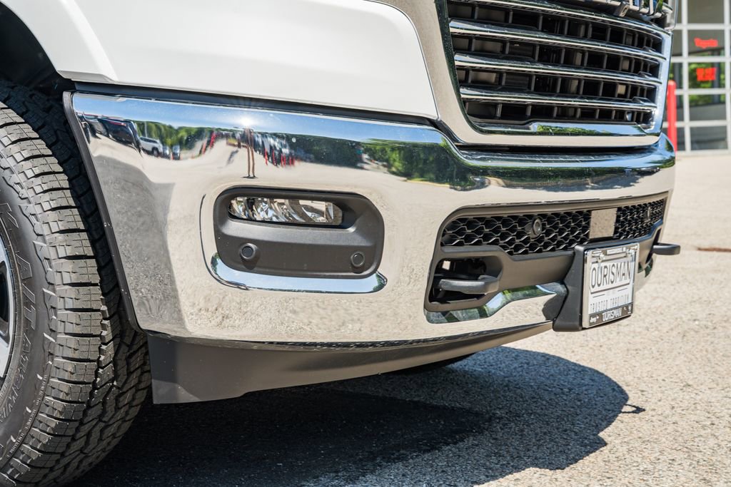 New 2026 RAM 1500 Laramie AWD/4WD image 14