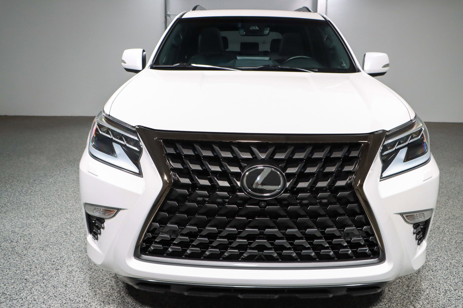 Used 2023 Lexus GX 460 image 4