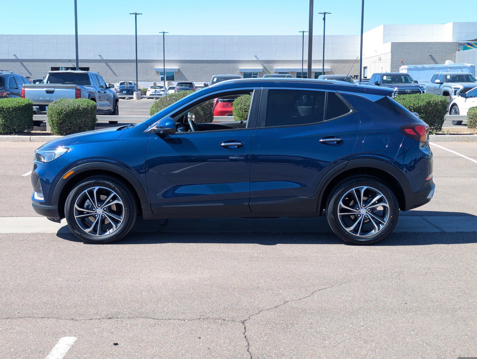 Certified 2023 Buick Encore GX Select image 2