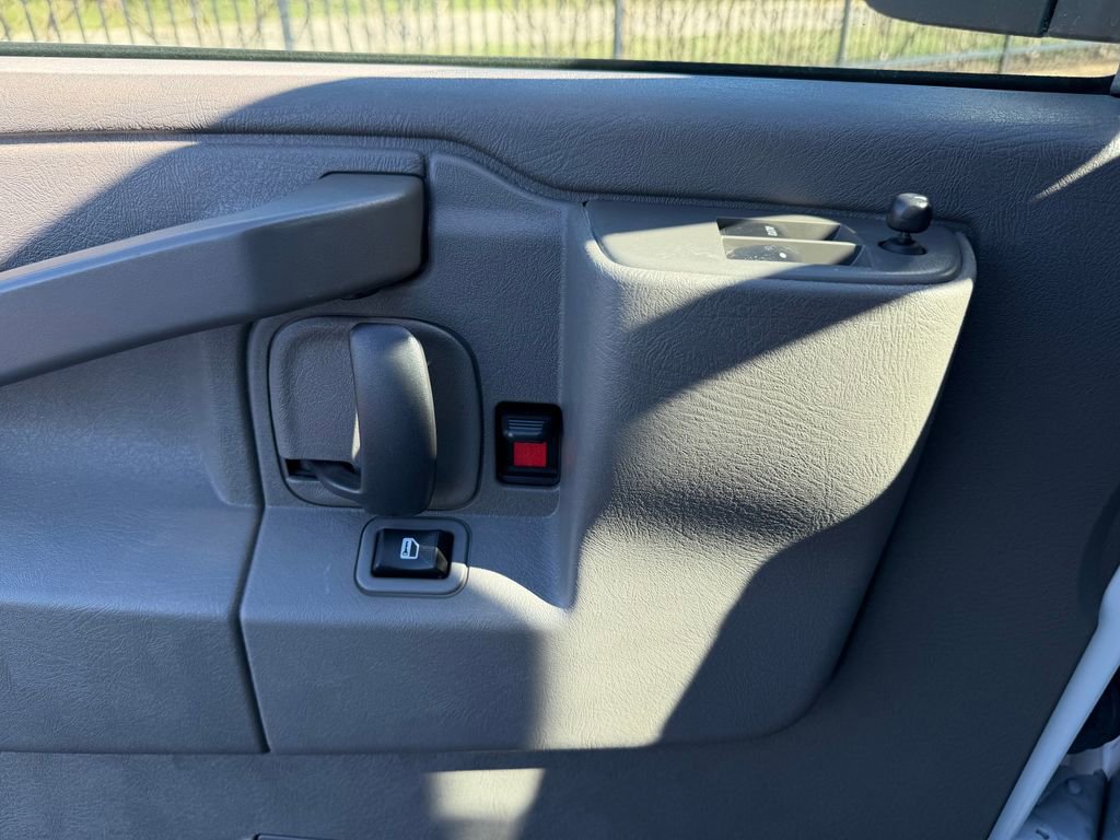 Used 2024 GMC Savana 2500 w/ Driver Convenience Package image 21