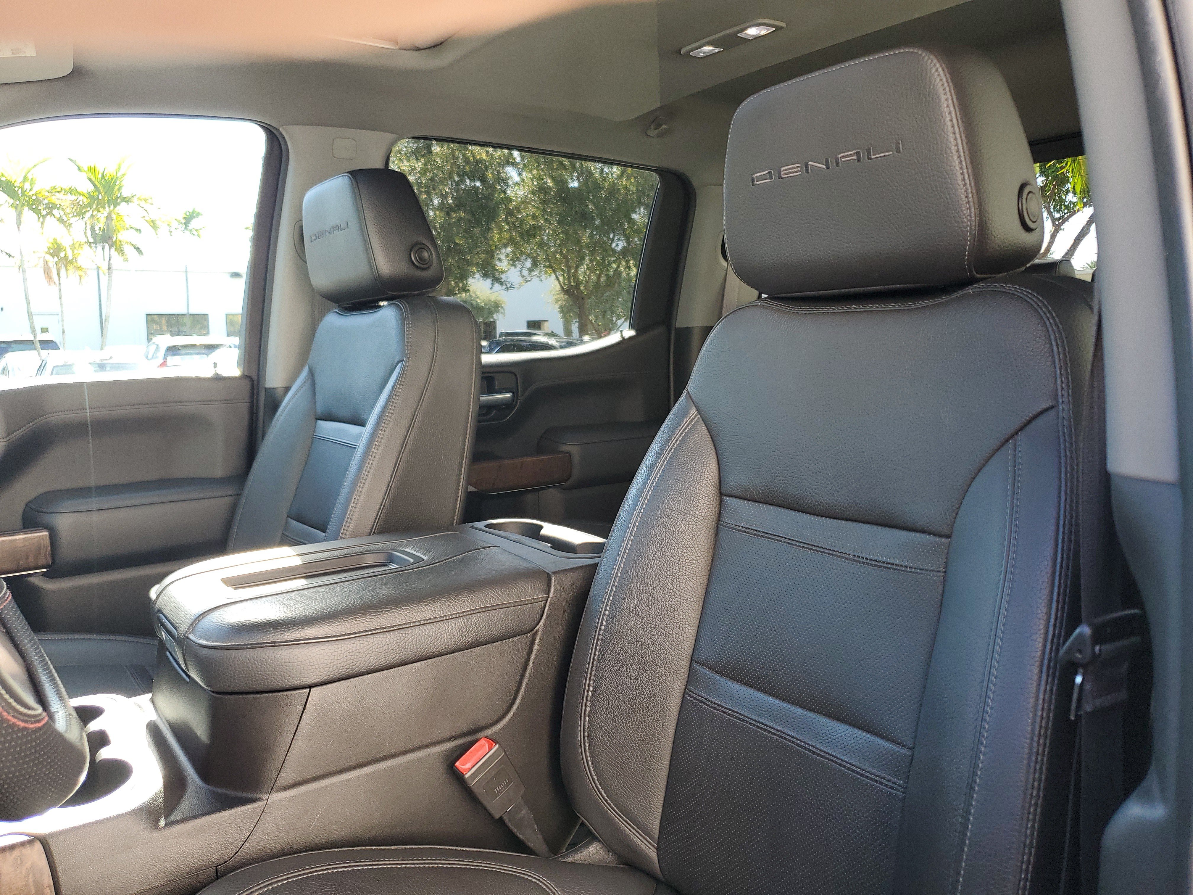 Used 2022 GMC Sierra 1500 Denali w/ Denali Premium Package AWD/4WD image 17