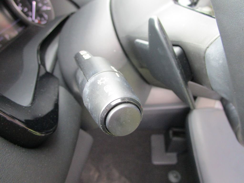 Used 2024 Nissan Pathfinder SL image 27