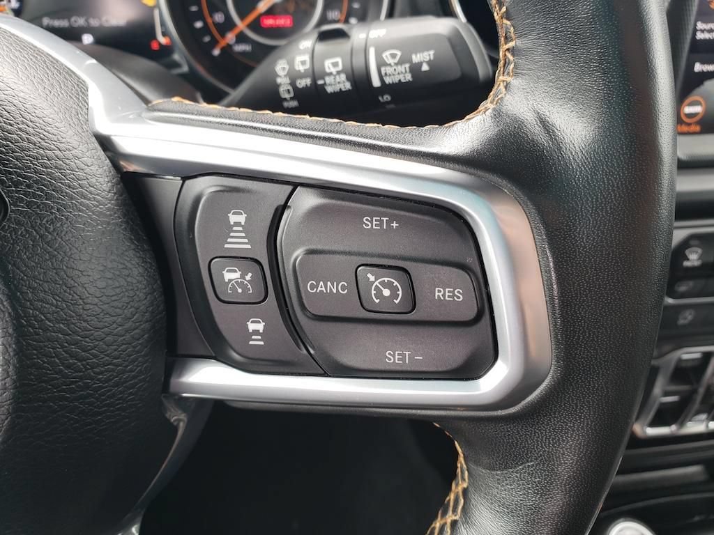 Used 2023 Jeep Wrangler Unlimited Sahara AWD/4WD image 15