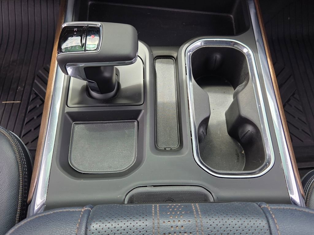 Certified 2022 Chevrolet Silverado 1500 High Country w/ Technology Package image 18