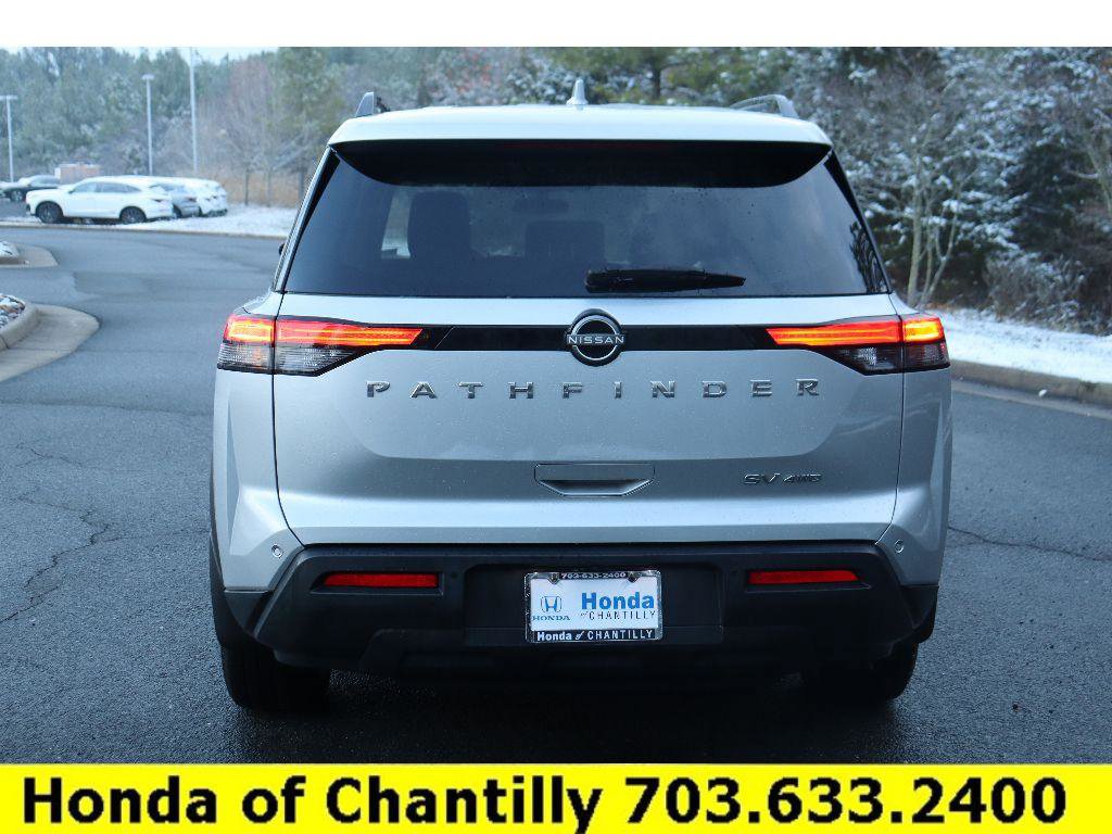 Used 2022 Nissan Pathfinder SV image 6