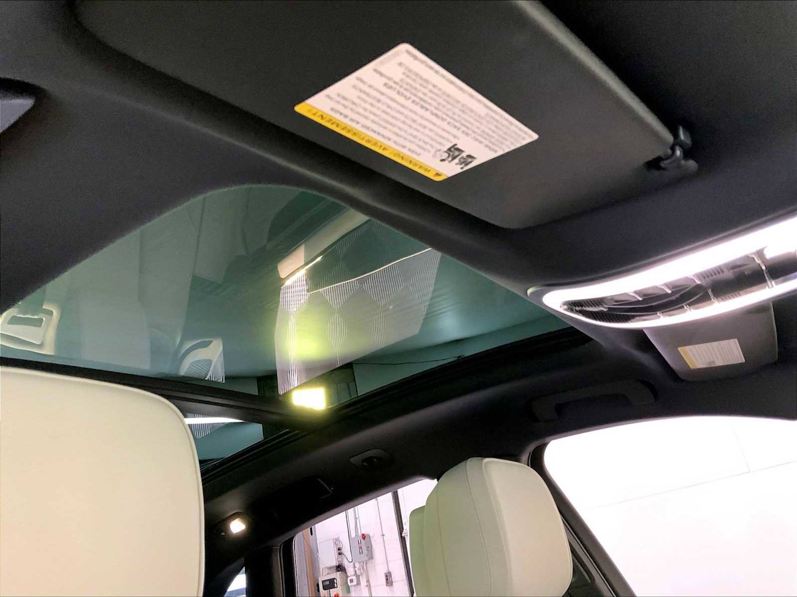 Certified 2023 Porsche Macan S AWD/4WD image 20