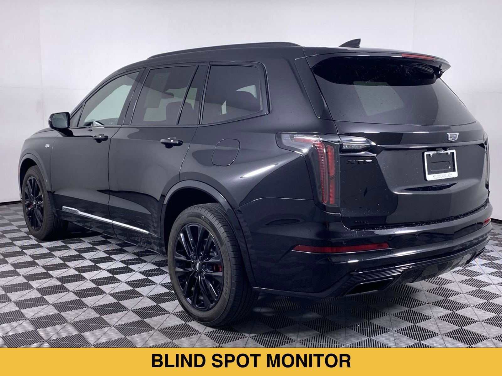 Certified 2024 Cadillac XT6 Sport w/ LPO, ONYX Package AWD/4WD image 20