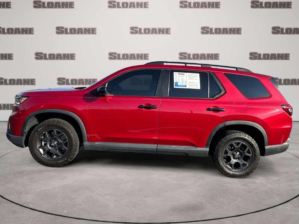 Used 2023 Honda Pilot TrailSport image 2