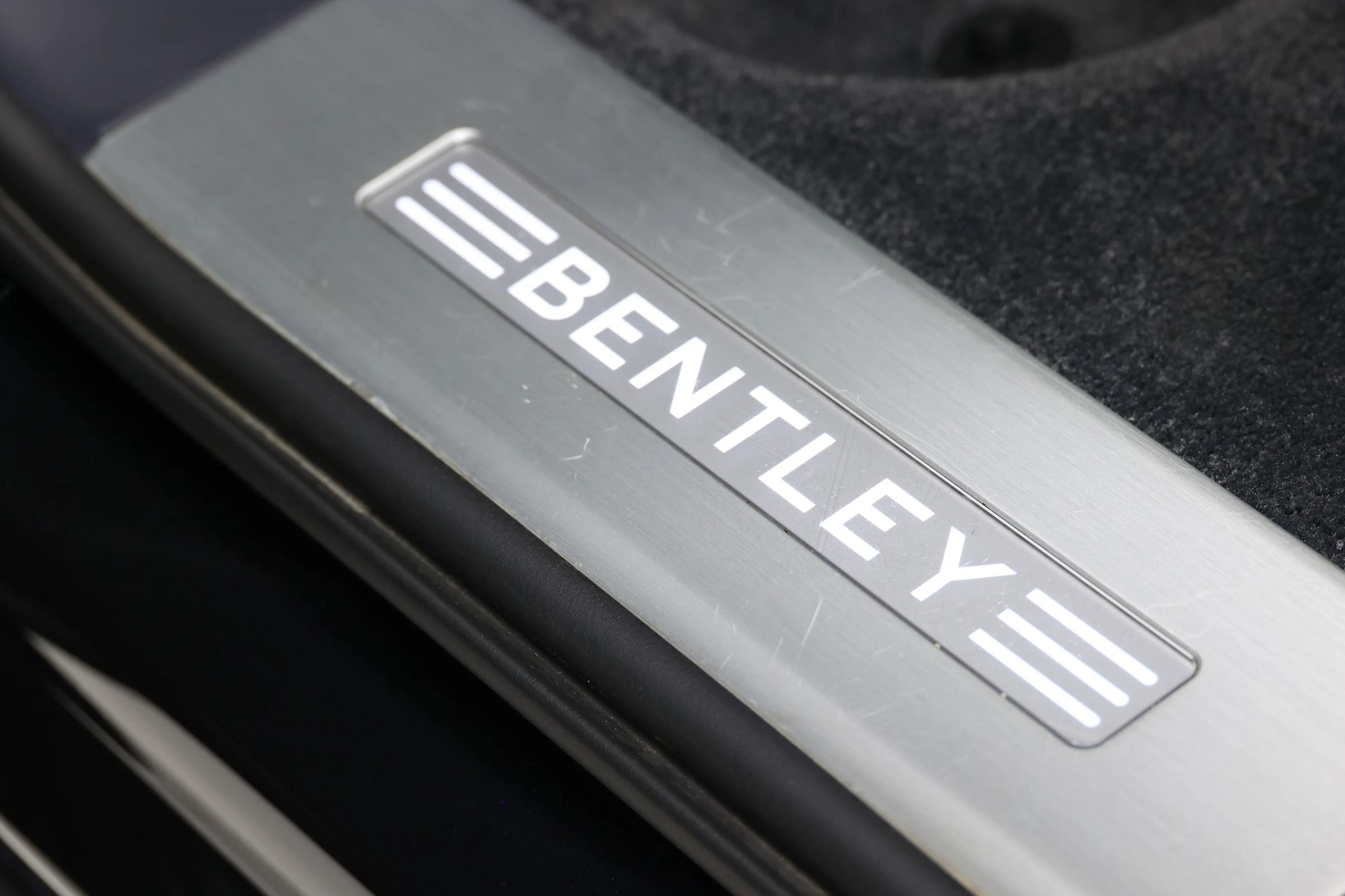 Used 2022 Bentley Bentayga image 69
