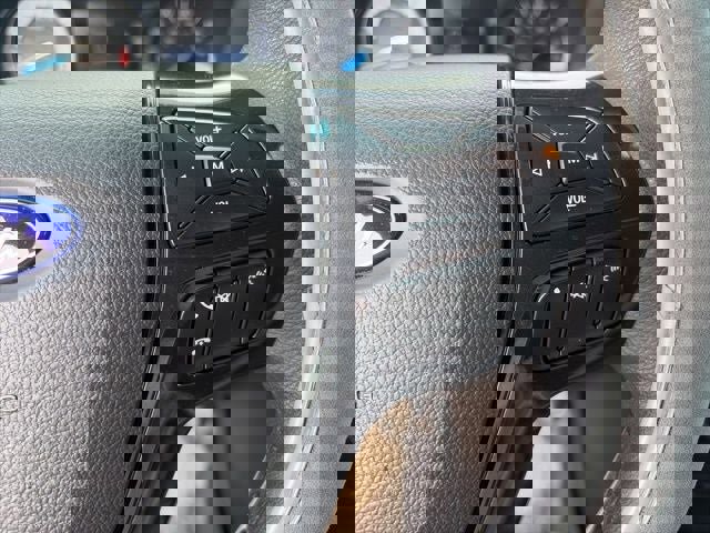 Used 2016 Ford Explorer XLT image 19