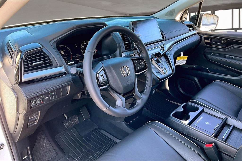 Certified 2025 Honda Odyssey Touring image 17