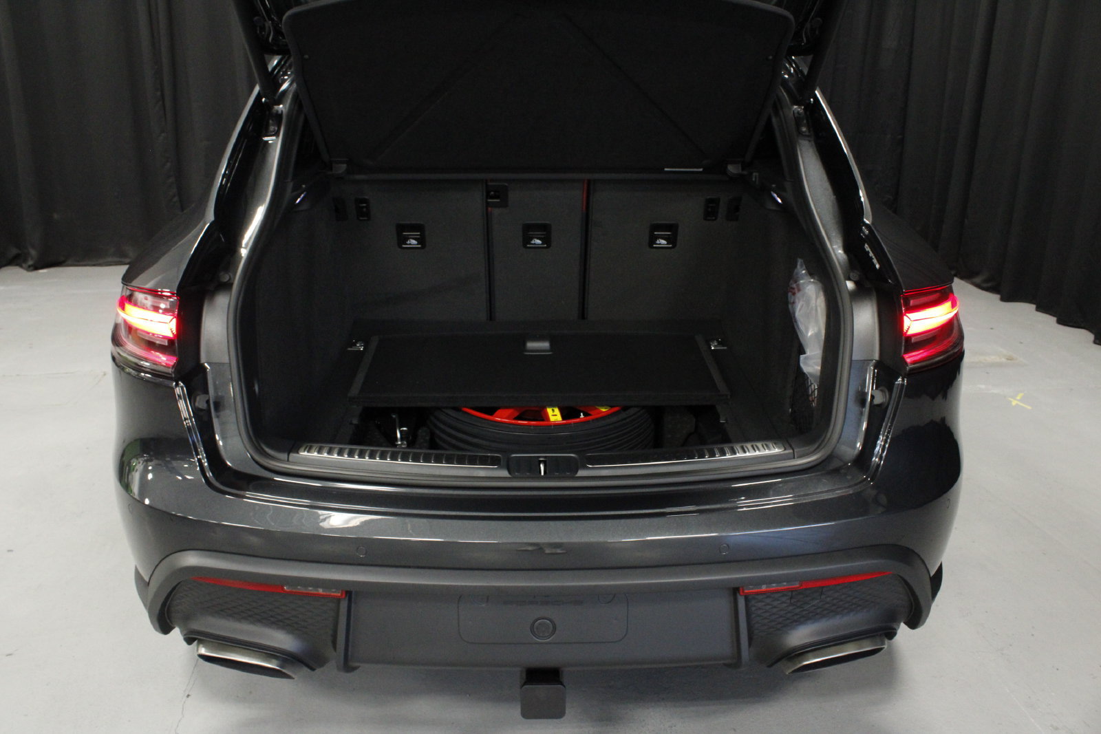 New 2026 Porsche Macan AWD/4WD image 19