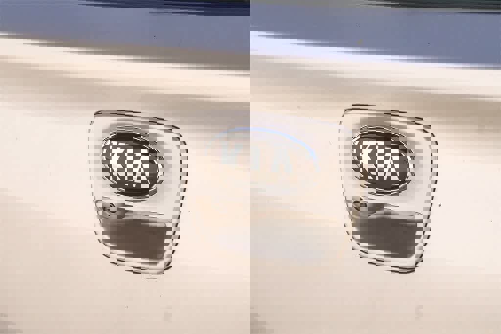 Used 2019 Kia Rio S w/ Technology Package image 11