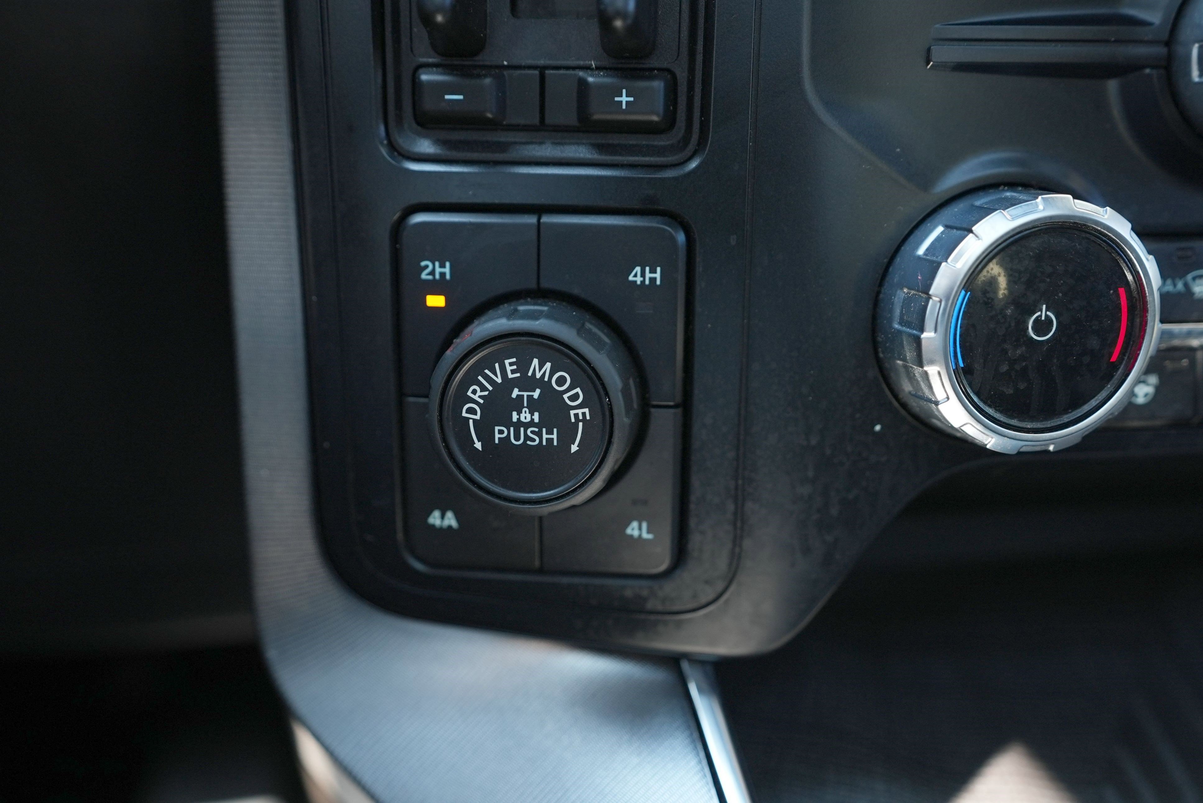 Used 2023 Ford F150 Platinum w/ FX4 Off-Road Package image 19
