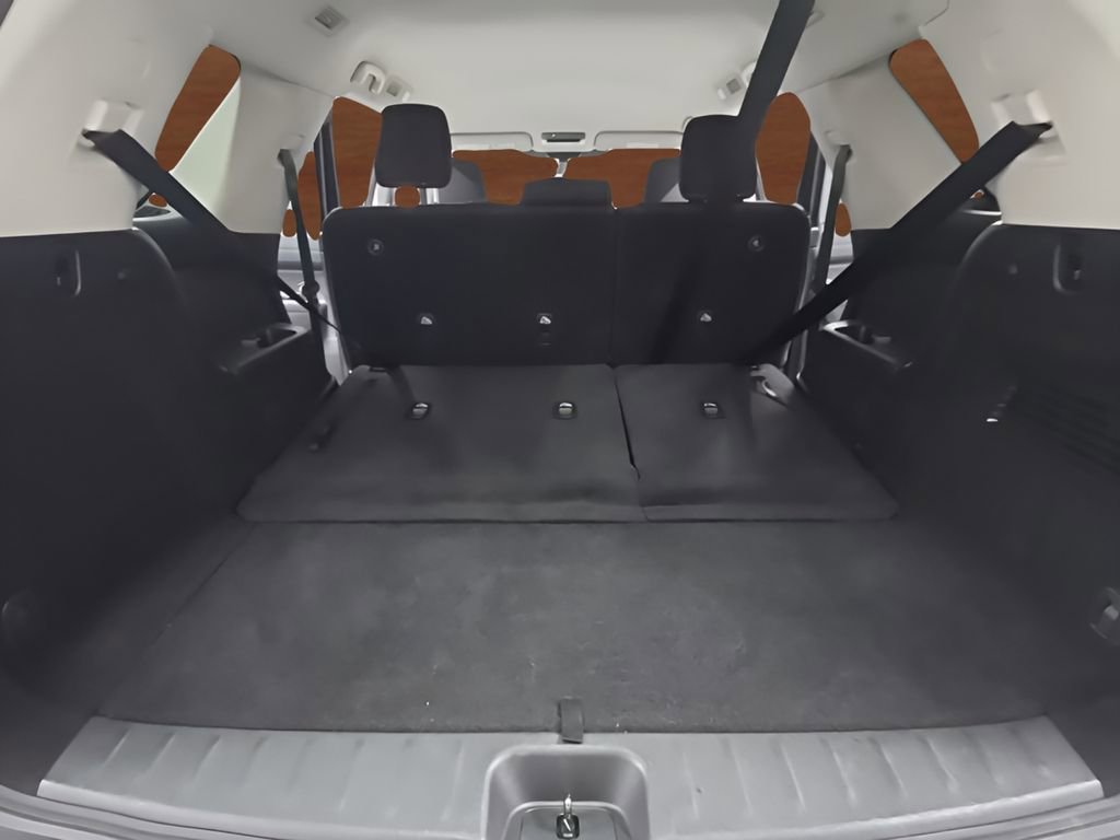 Used 2025 Nissan Pathfinder SV AWD/4WD image 16