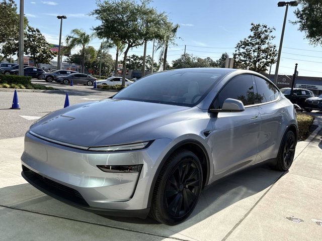 Used 2026 Tesla Model Y AWD image 7