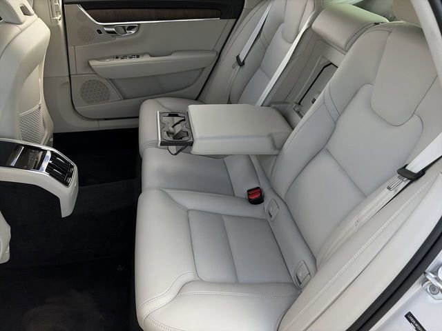 Used 2022 Volvo S90 B6 Inscription w/ Advanced Package image 19