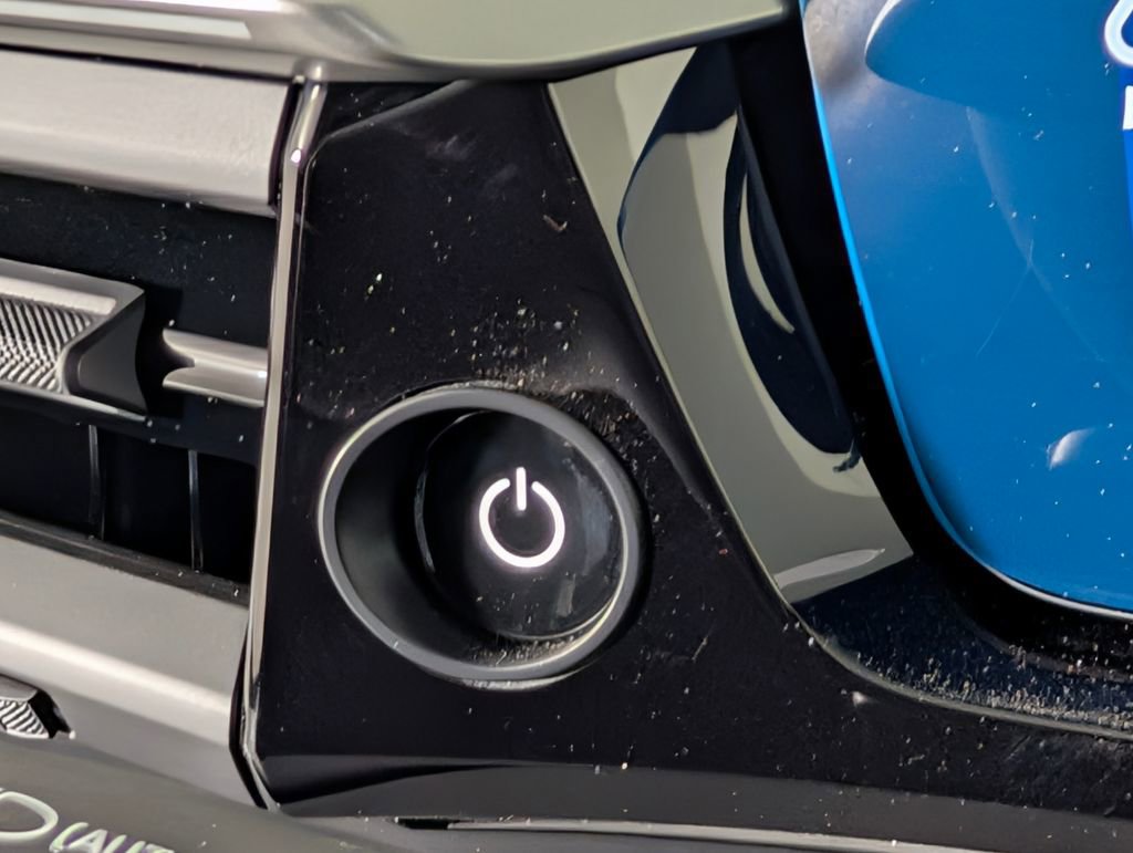 New 2026 Porsche Macan Electric image 35