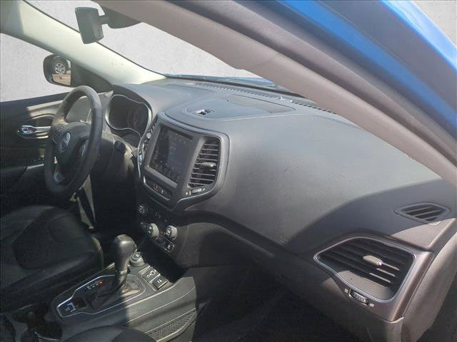 Used 2022 Jeep Cherokee Latitude Lux AWD/4WD image 19