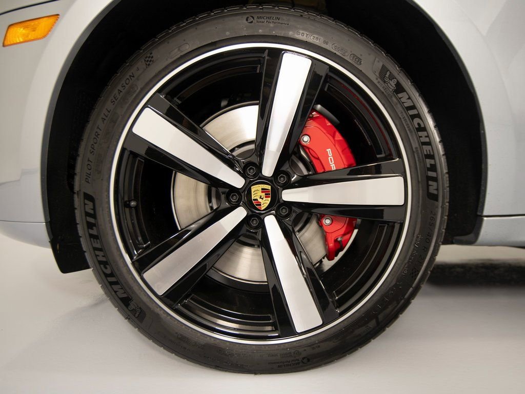 New 2026 Porsche Macan GTS image 11