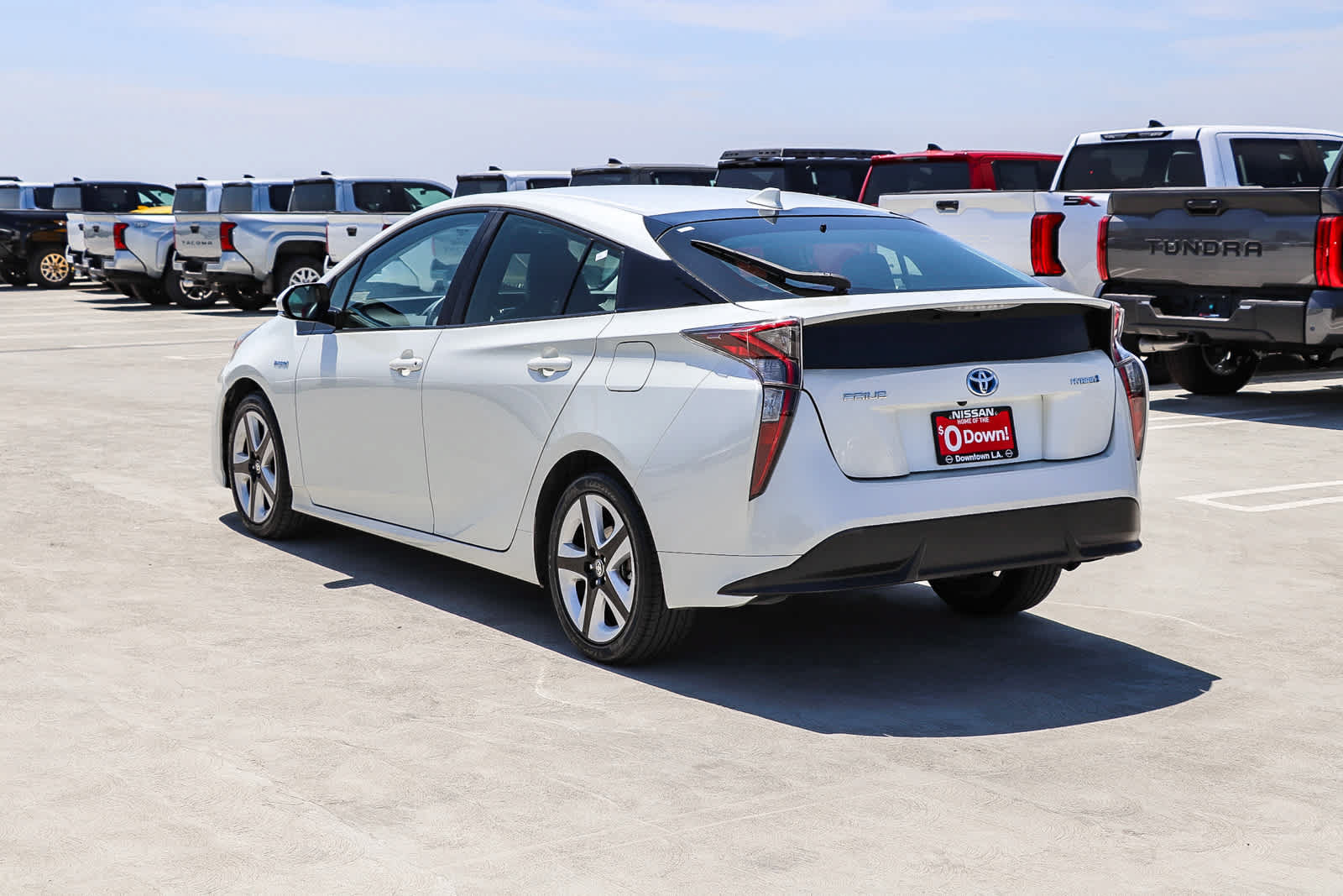 Used 2017 Toyota Prius Four Touring w/ Preferred Accessory Package FWD image 8