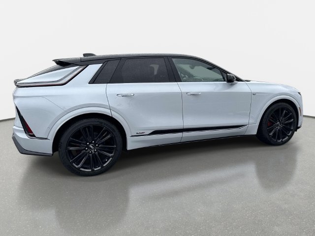 New 2026 Cadillac Lyriq V w/ LPO, Floor Liner Package AWD/4WD image 6