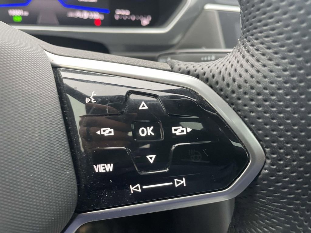 Used 2024 Volkswagen Tiguan SE R-Line w/ MDO Package, Three-Row image 35