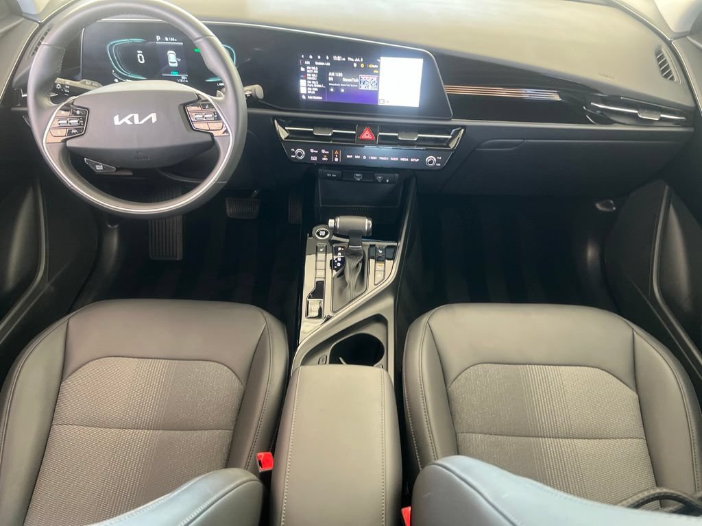 Certified 2024 Kia Niro EX FWD image 18