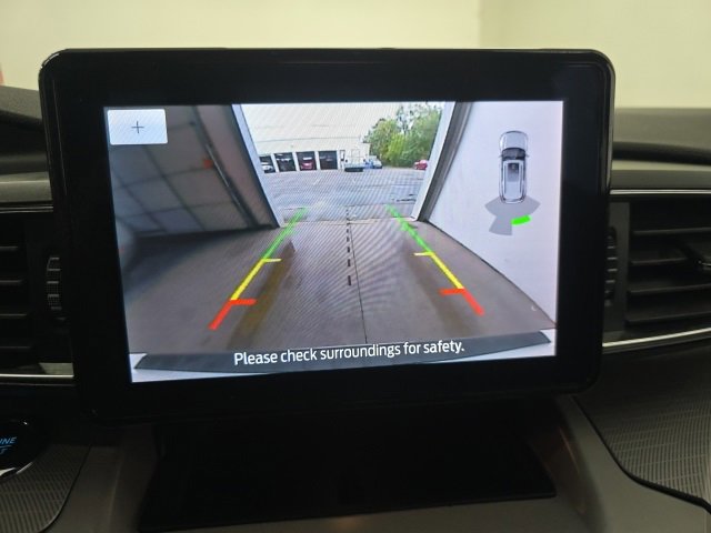 Used 2023 Ford Explorer XLT w/ Equipment Group 202A image 26