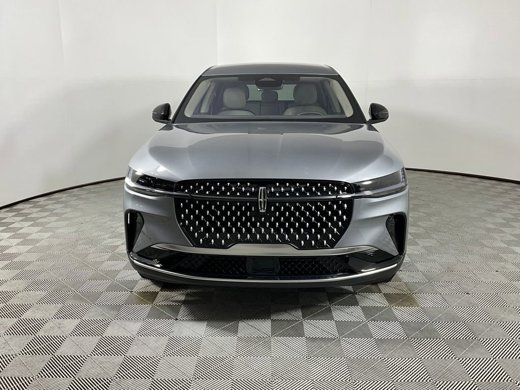 Used 2025 Lincoln Nautilus Premier image 8