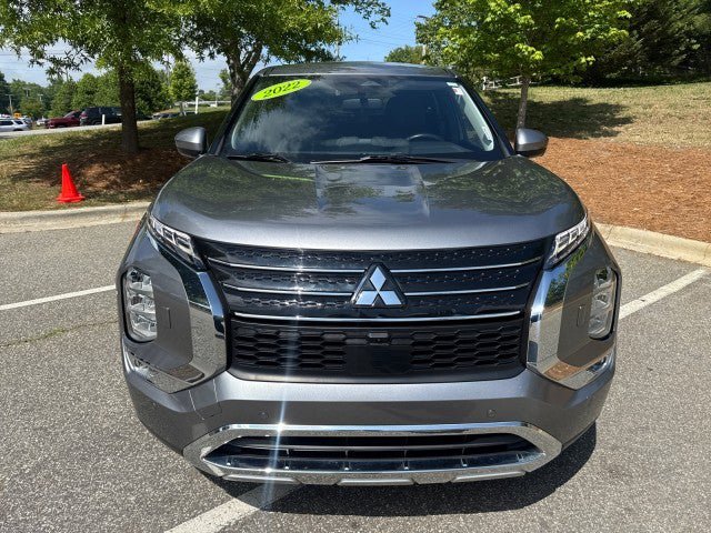 Used 2022 Mitsubishi Outlander SE AWD/4WD image 2