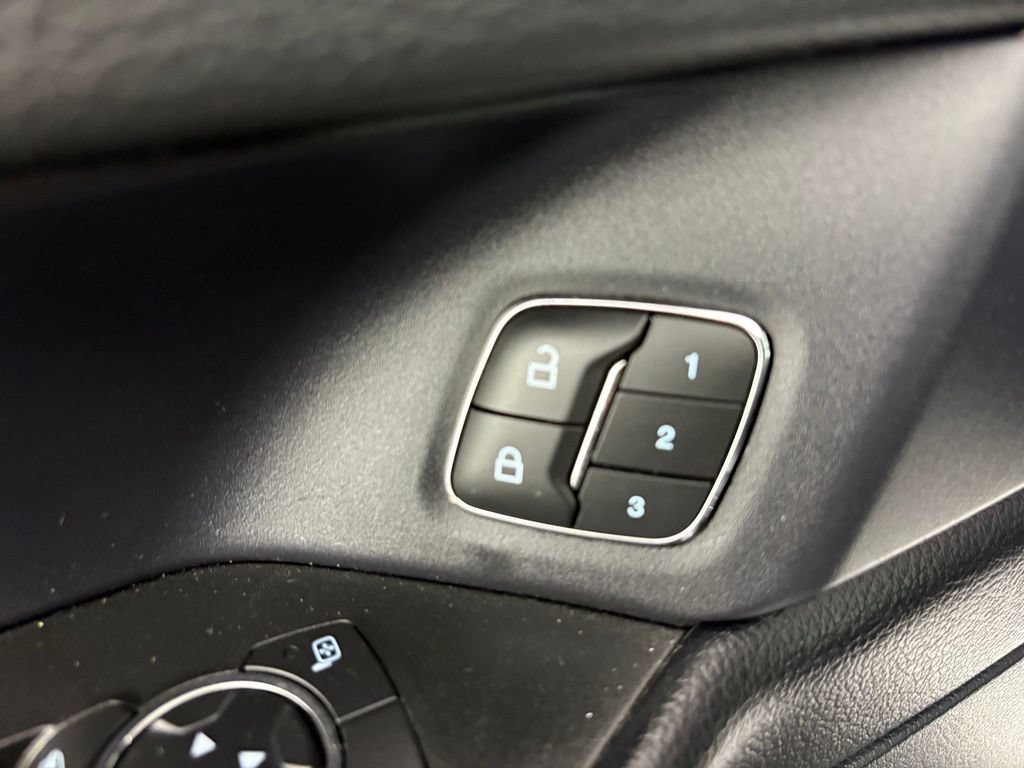 Used 2021 Ford Expedition Max Limited RWD image 18